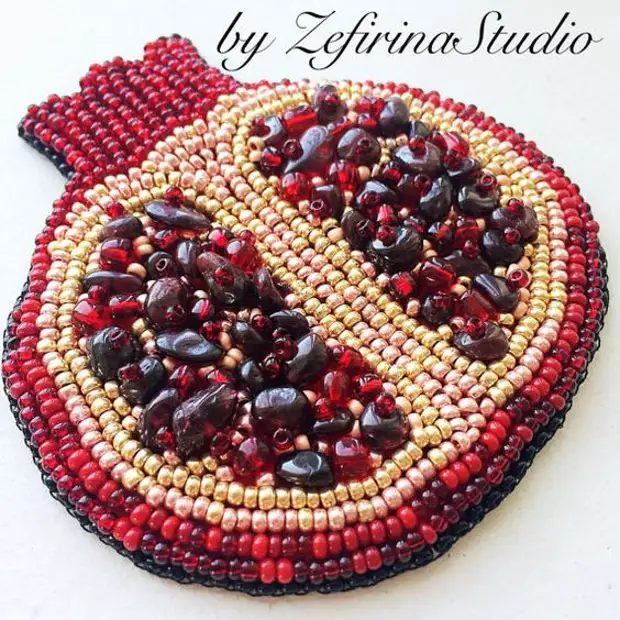 Inofadza yakavezwa Brooch: Mazano makumi matatu nemashanu ekurudziro