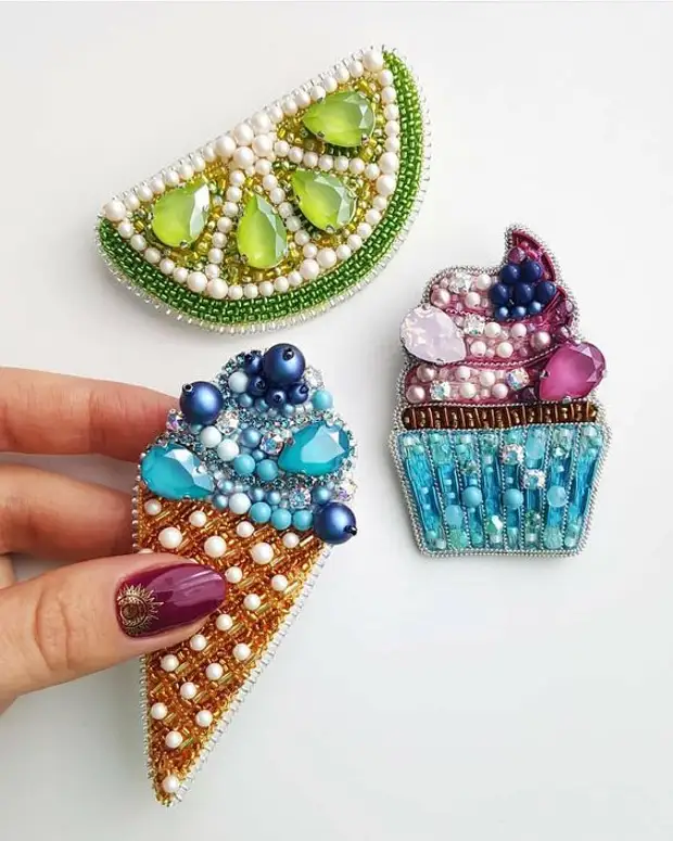 Brooch sing nyenengake: 35 Gagasan kanggo Inspirasi