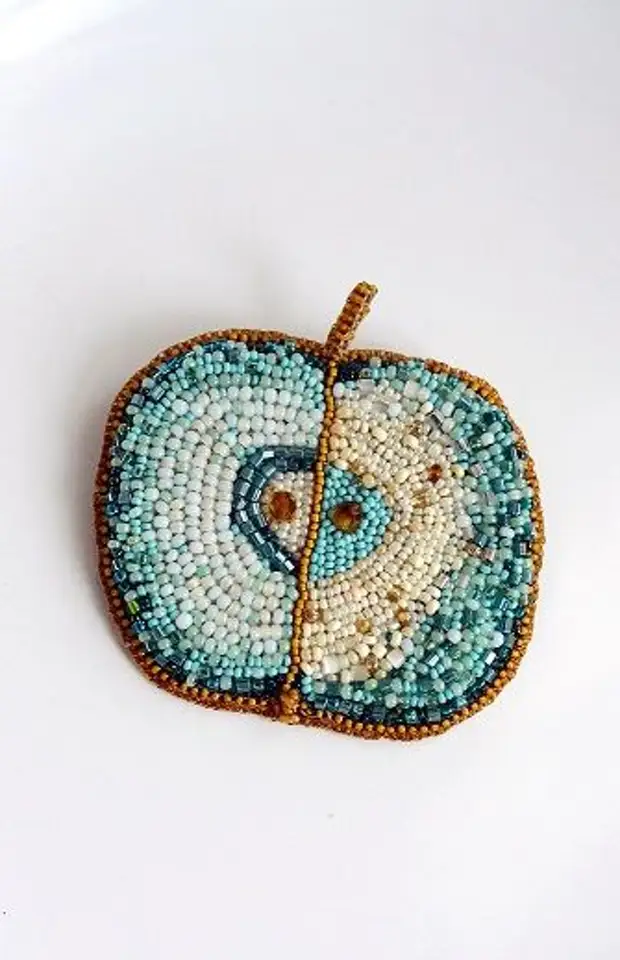 Zoo siab embroidered Brooch: 35 Cov Tswv Yim Rau Kev Tshuam