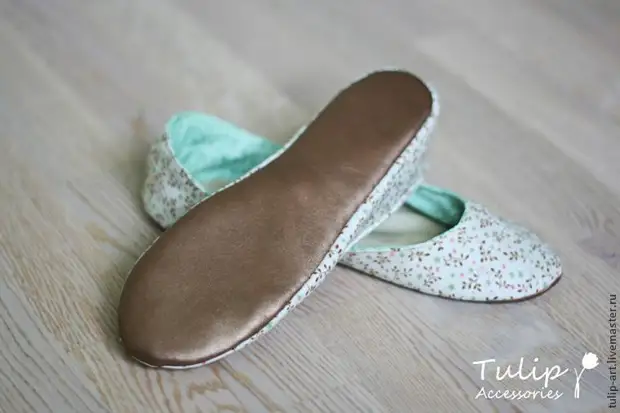 Ungayithumela njani yonke into ukusuka kwixande. Sithumela i-slippers - izihlangu ze-ballet zekhaya