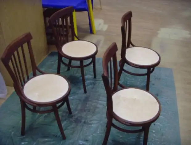 Sprememba starih stolov ... Razpadamo stol na delov kot oblikovalec!