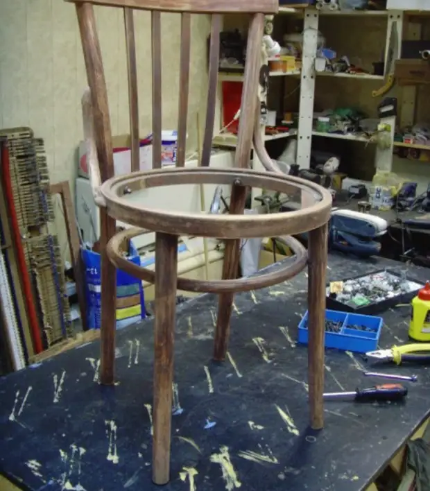 Alteration of old chairs ... We disassemble the chair on the parts as a designer!