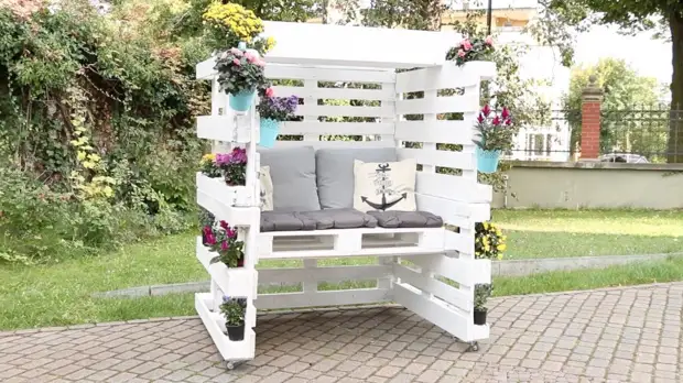 Following the Sun: How to make a most convenient mobile gazebo "IDRTRANSORBOR" from Europallet