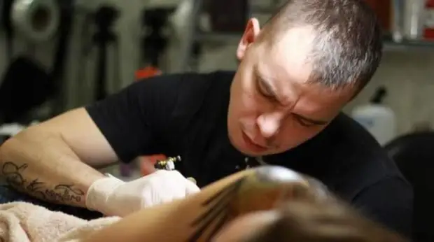 Ukraine tattoo tenzi uye basa rake rinoshamisa