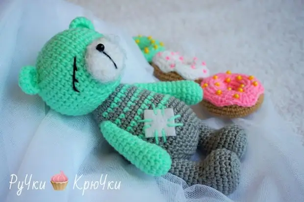 Amigurumi pikeun pamula. Crochet kaulinan sareng skéma sareng déskripsi damel