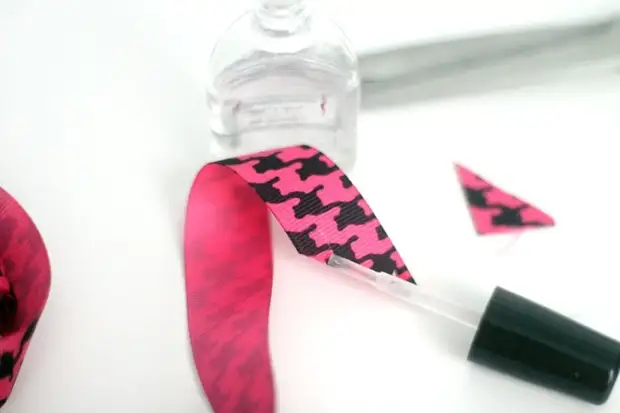 17 ways of unusual use of nail polish