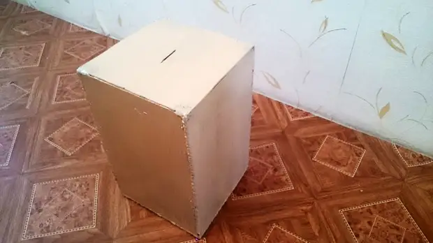 Armored Piggy Bank Piggy Bank, акча, колго жасалган