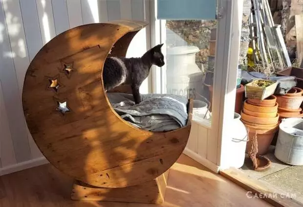 Haus für eine Katze aus Holzpaletten machen es selbst