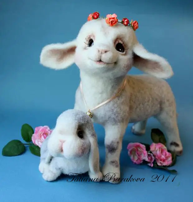 Toys sentis - Agneau et lapin. photo