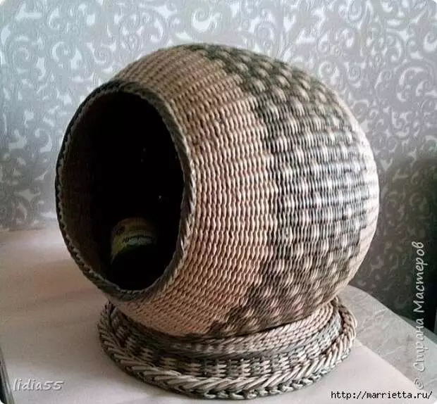 Bowl from newspaper tubes - DIY for the cat do it yourself