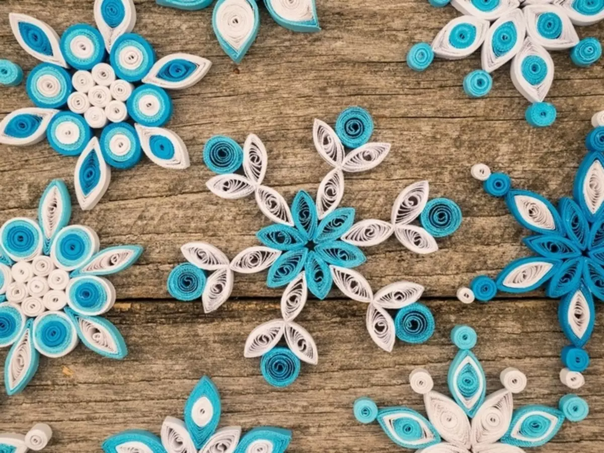 Snowflakes di Teknîka Quilling de: Master Class ji bo destpêkan