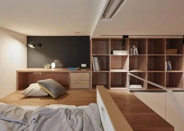 Il est difficile de croire que dans cet appartement cool seulement 22 m², mais il y a tout ce qu'il y a dedans