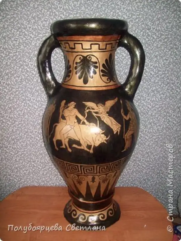 花瓶を作る前にあなた自身の手で花瓶、私は古代のギリシャのアンフォラスに似ている船を作るのが長い間思った、そして、Papier-Masha技術の段ボールからの花瓶の製造のバージョンで止まった。ここでは、私がやったようにステップバイステップをお伝えします。最後に何が起こったのか。写真15.