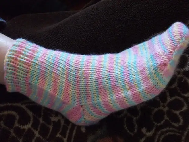 Knitting socks on two spokes ... 9 ways + video master class!