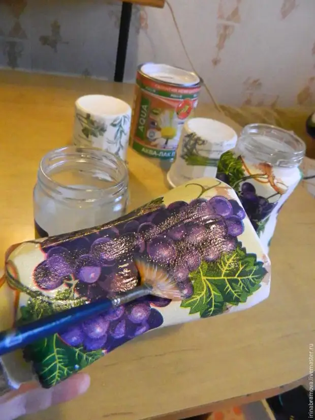 Handwork: Decoupage on coffee jars