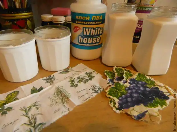 Handwork: Decoupage on coffee jars