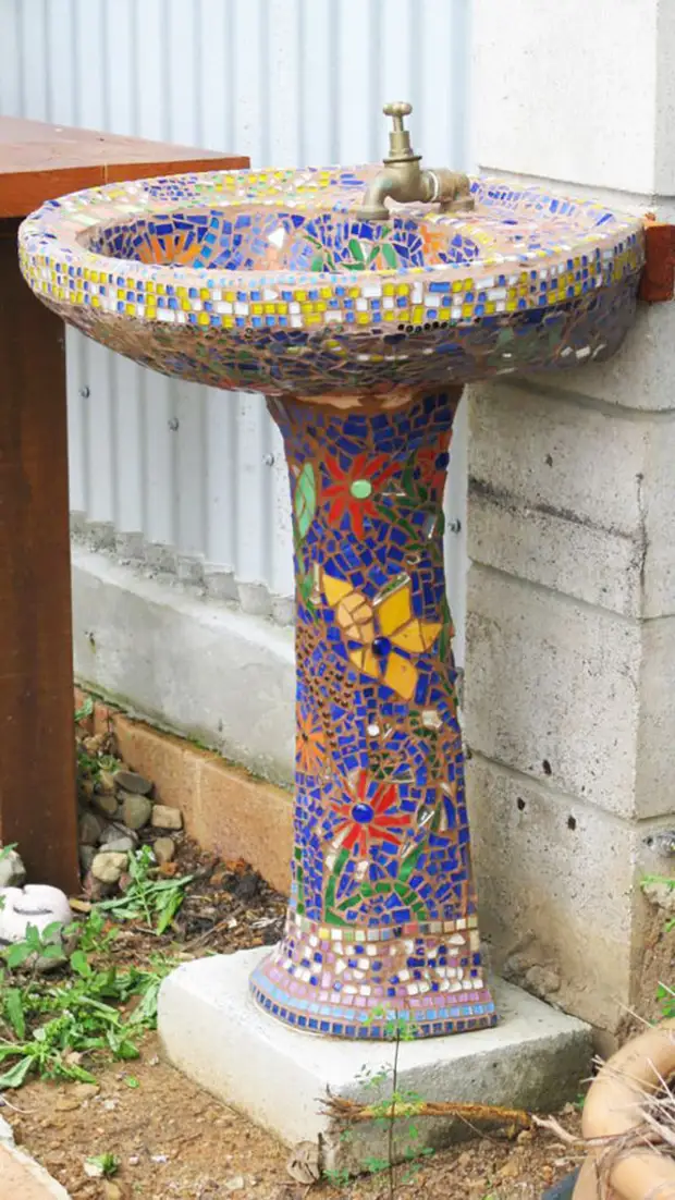 Repetați recepția preferată a Gaudi folosind un pic de plăci ceramice