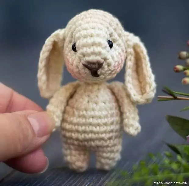 crochet bunny ໃນເຄື່ອງຈັກ amigurum