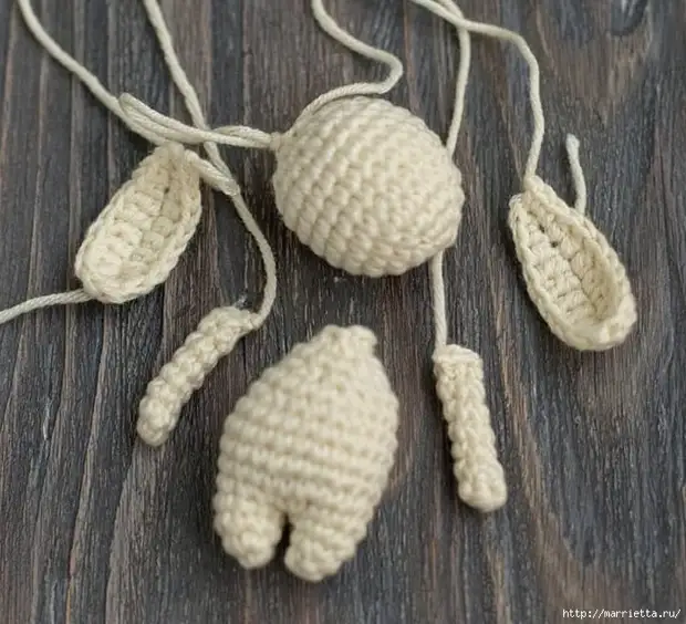 Crochet Bunny i le Amgurum masini