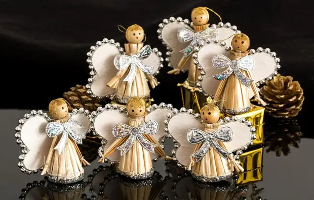 Angel flew away. Ideas of christmas decor