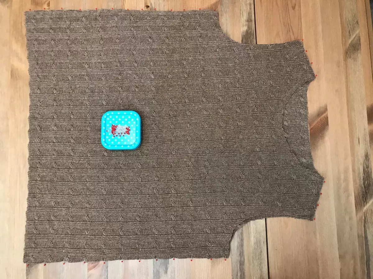 ミシンにシンプルな暖かいセーターを縫う方法