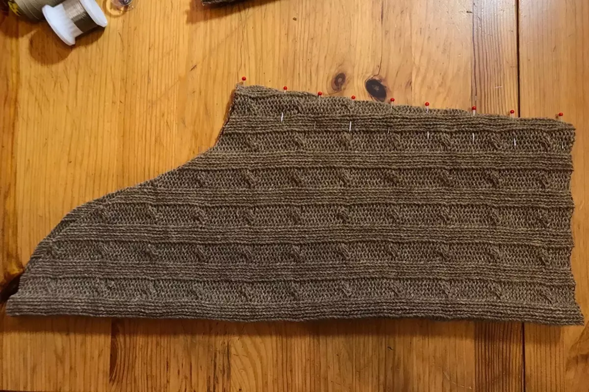 Hur man syr en enkel varm tröja på symaskinen