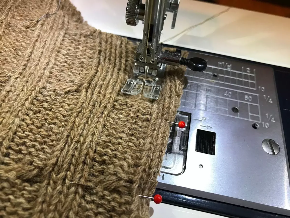 Sådan syes en simpel varm sweater på symaskinen