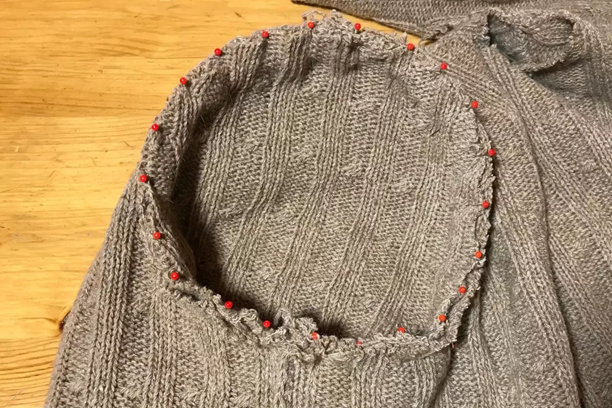 Hoe naaien je een eenvoudige warme trui op de naaimachine