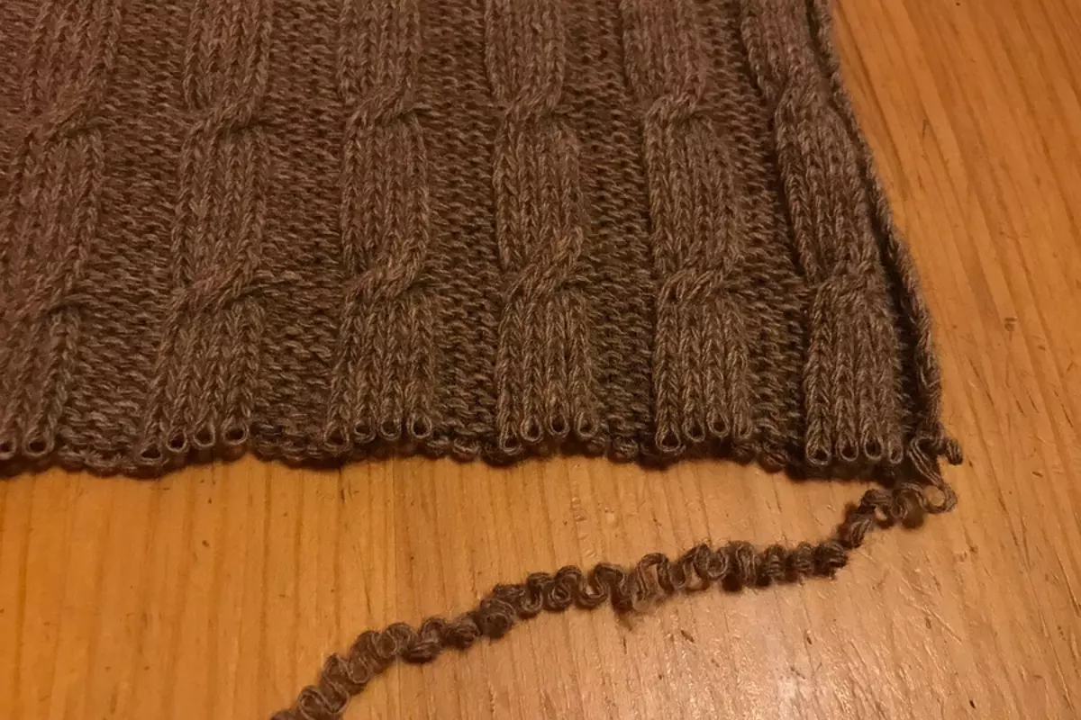 ミシンにシンプルな暖かいセーターを縫う方法